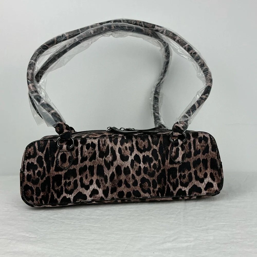 8 Other Reasons Wild Thing Shoulder Bag - Picture 2 of 6